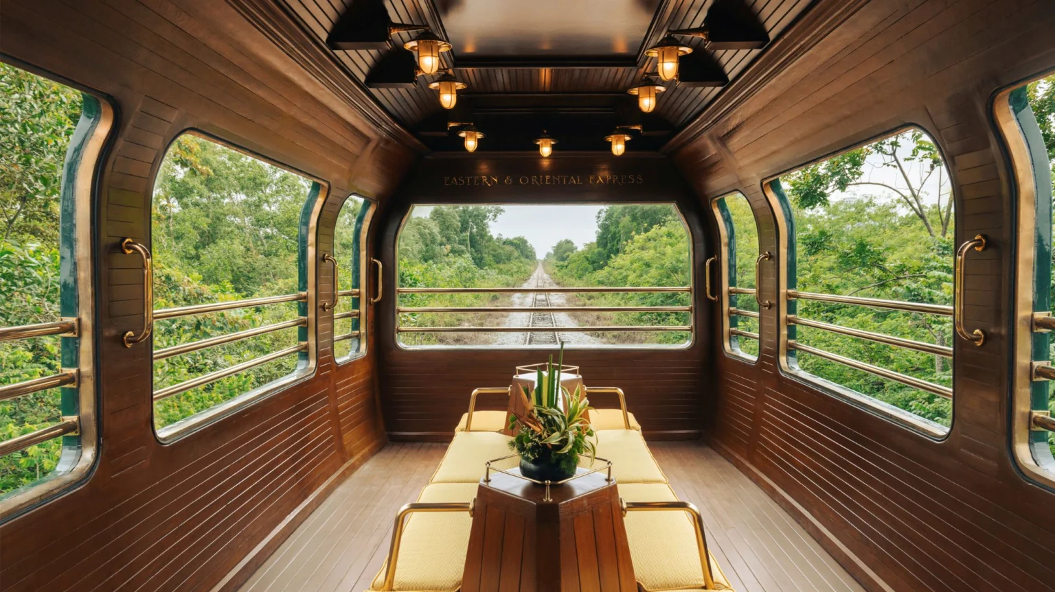 Eastern & Oriental Express_Observation car