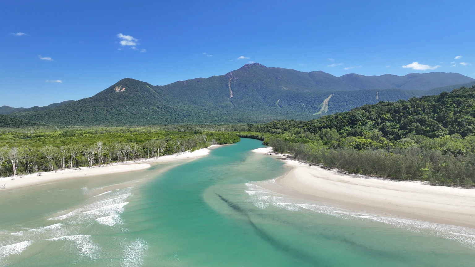 Beach and mountain Cape Tribulation.