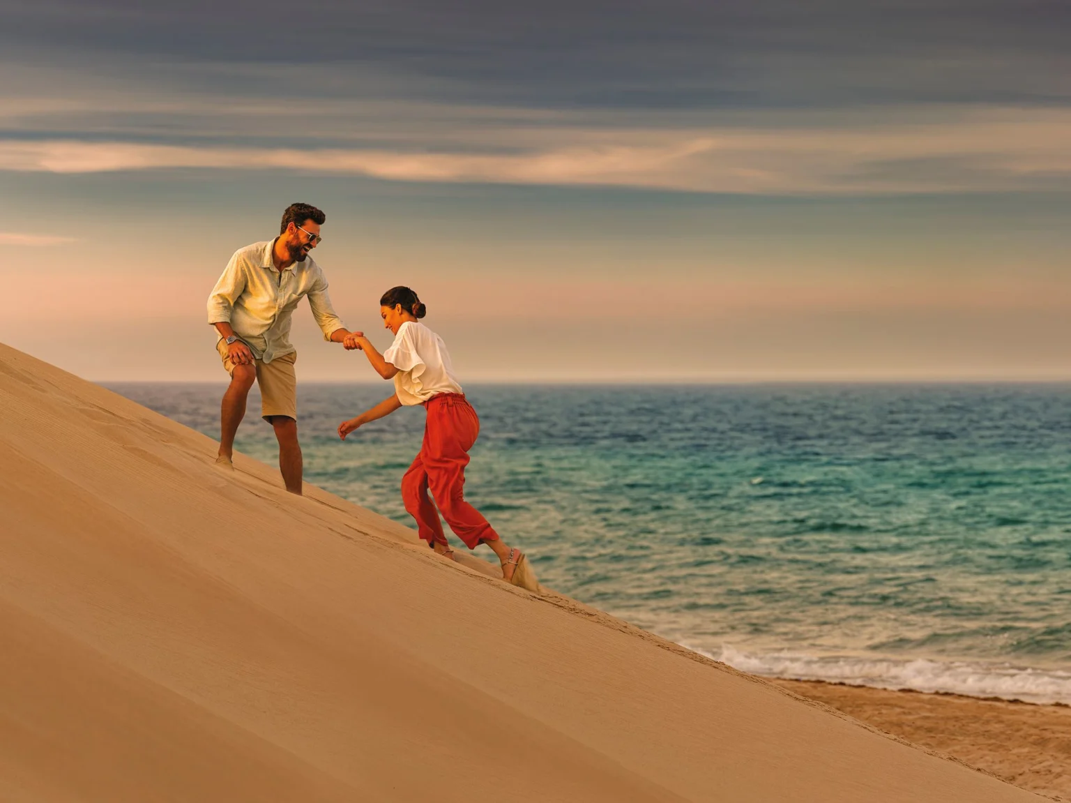 Qatar_Desert_couple