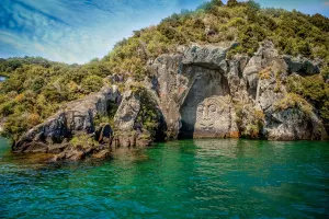 Lake Taupo rock carvings.