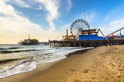 HR Santa Monica Pier shutterstock