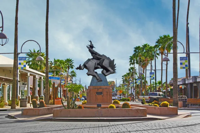 Arizona Explorer – Cities, Deserts & Canyons