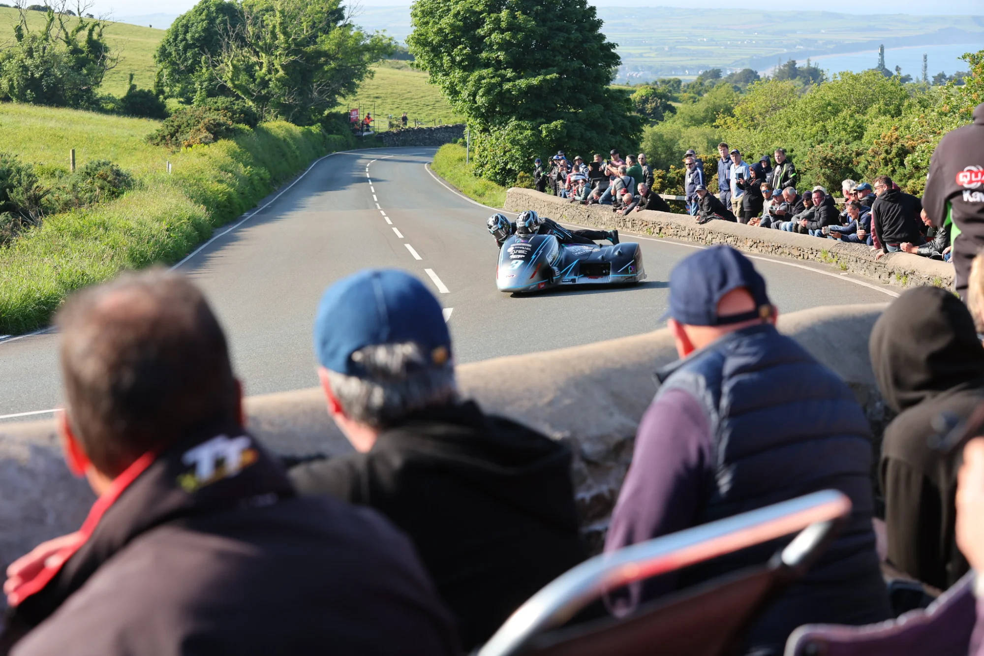 TT 2024 - Crowes - Sidecar - Fans - Gooseneck - IMG_1123_1
