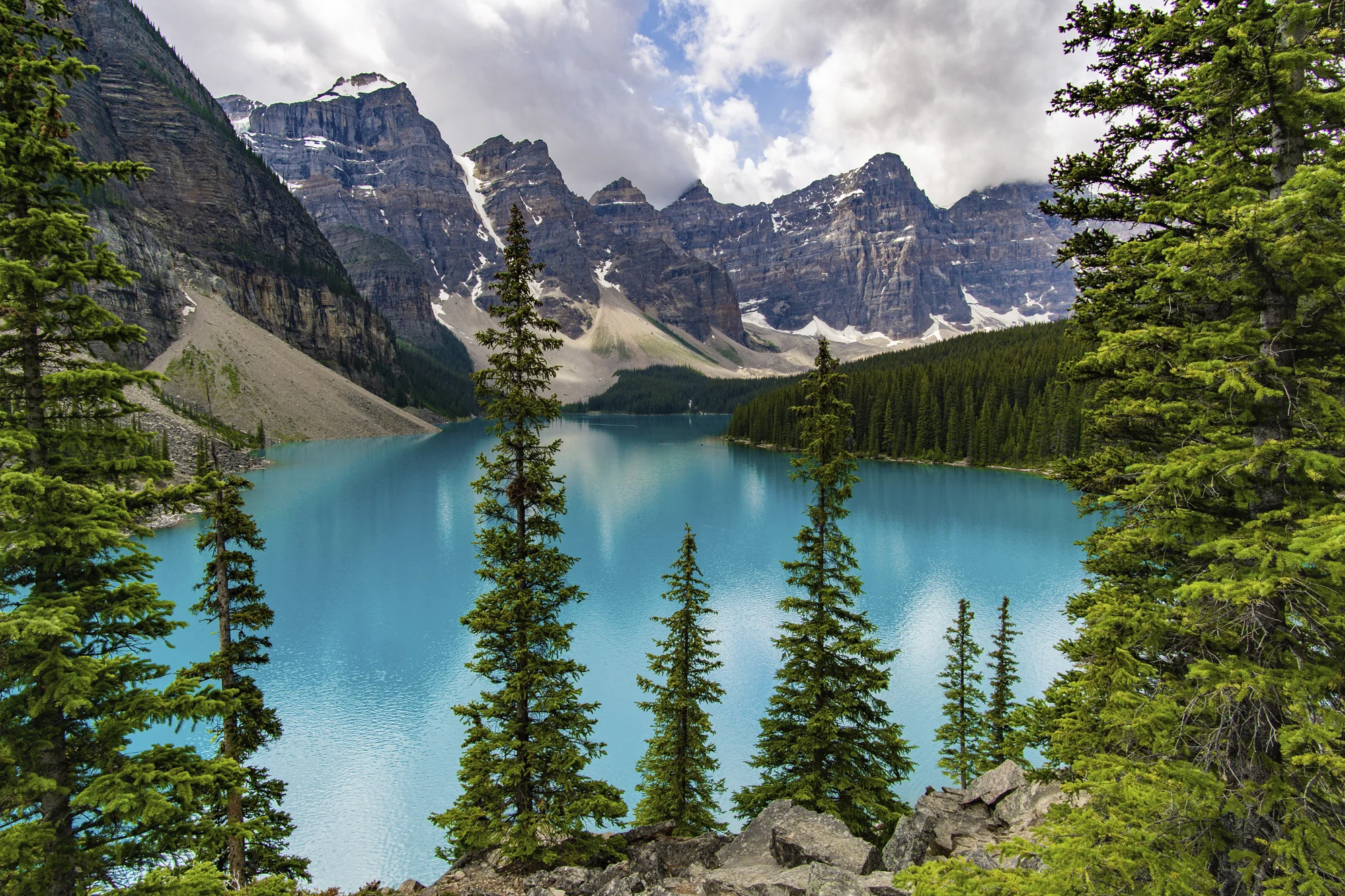 Rocky Mountaineer - Classic Rocky Mountains Rail Adventure 