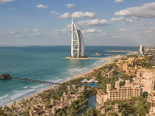 MadinatJumeirahAlQasrhotelandDarAlMasyafsummerhouses aerialview