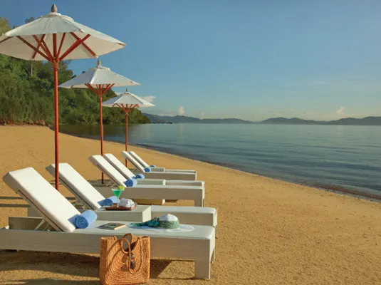GayaIslandResort Beachchairs