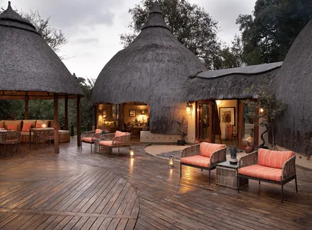 Hoyo Hoyo Safari LodgeLodge exterior