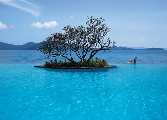 Shangri Las Tanjung Aru Re