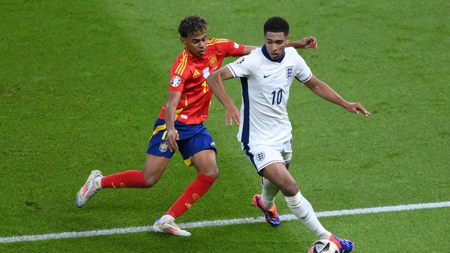 England and Spain players in action during their UEFA Nations League match at Wembley Stadium
