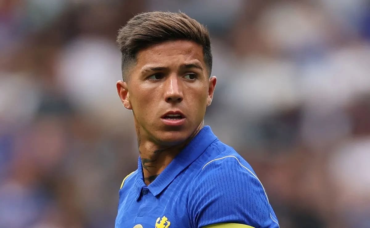 Chelsea Set £120m Price Tag for Enzo Fernández as Manchester City Face Friday Deadline