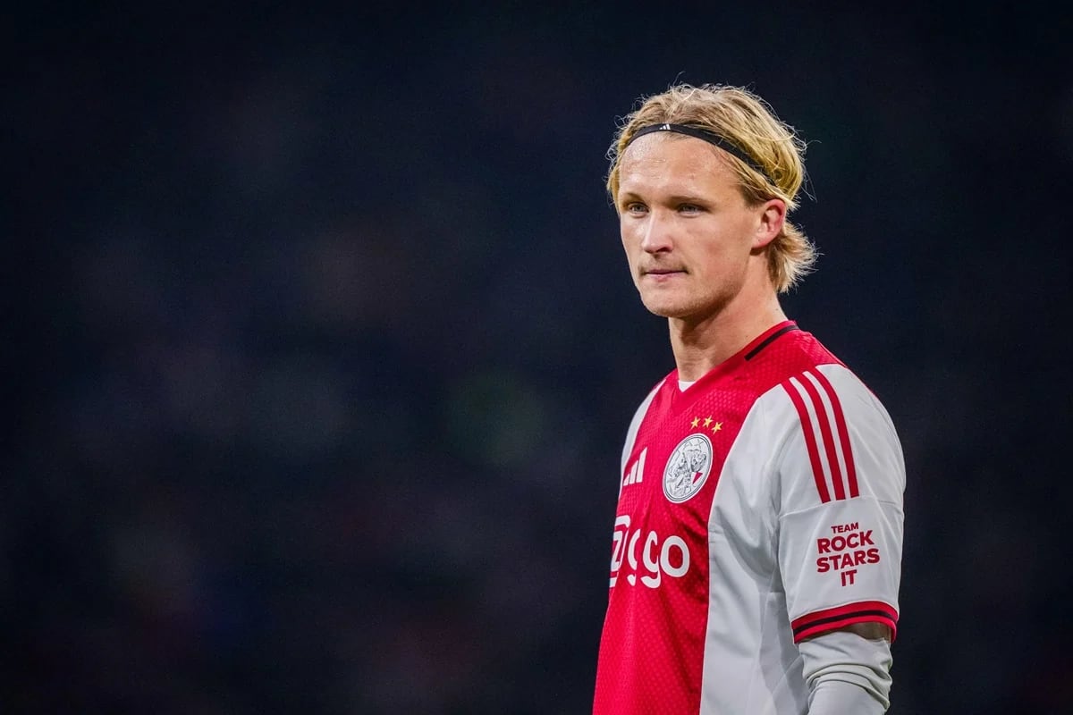 Kasper Dolberg Out for Season as Ajax Confirm Torn ACL