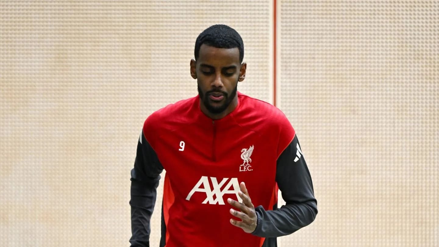 Liverpool Injury Crisis Deepens: Isak and Gakpo Miss Training as City Clash Looms
