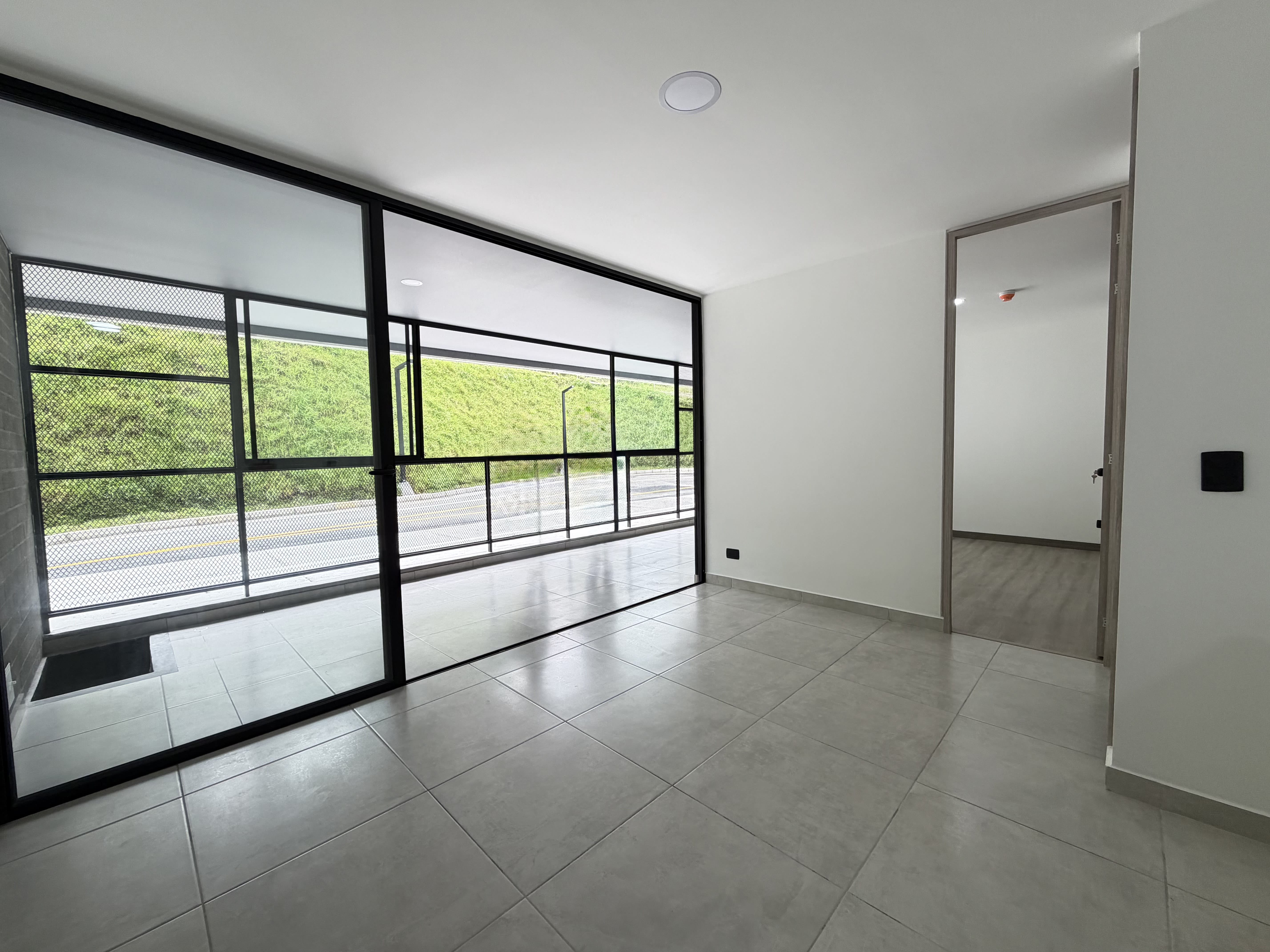 Venta de apartaestudio en Loma del Escobero, Envigado - 1