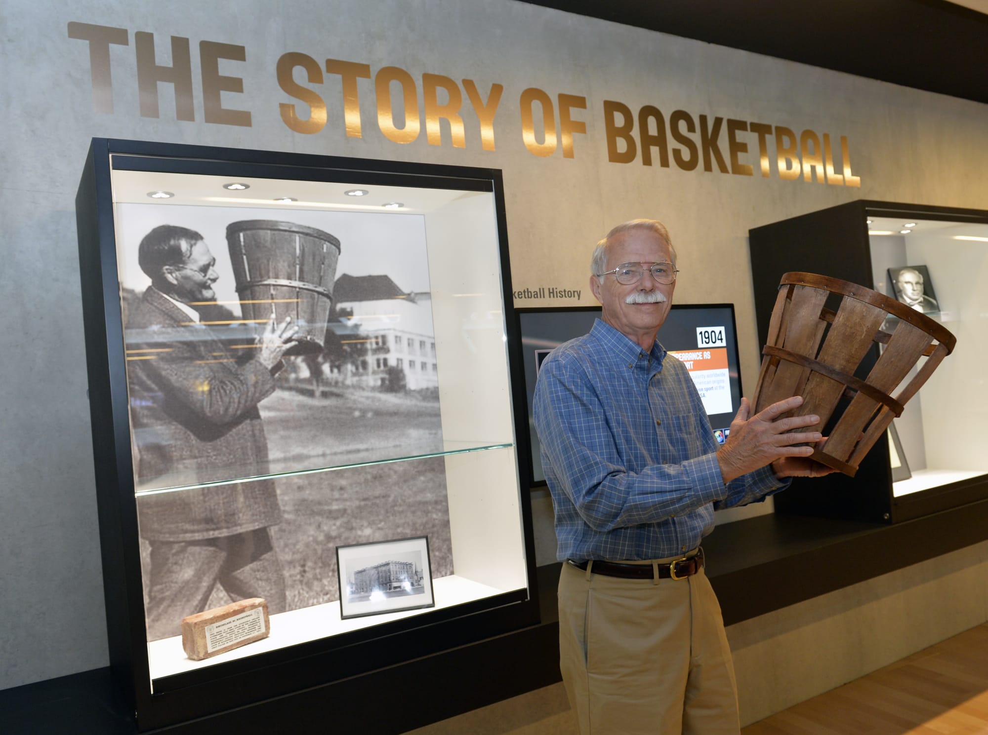 Grandson of basketball's inventor pays FIBA a visit | FIBA Basketball