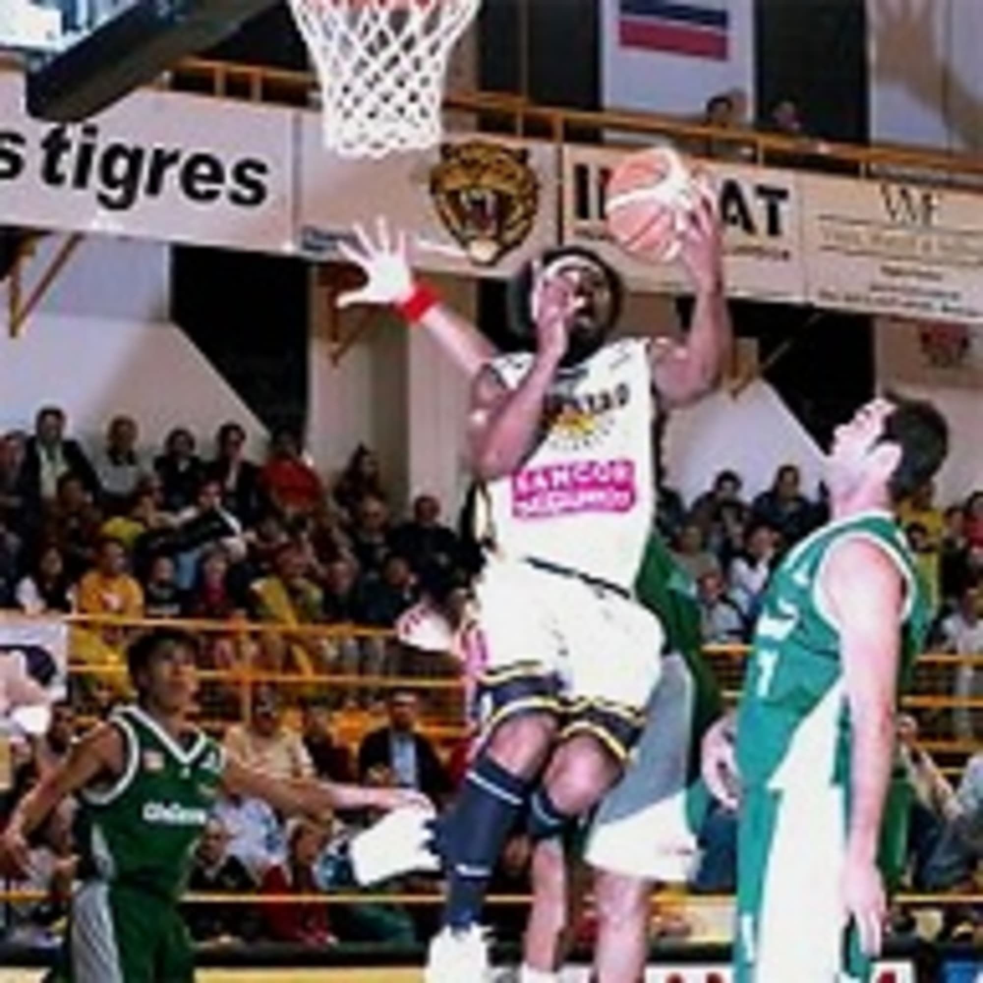 ARG/BRA - Libertad on verge of title | FIBA Basketball