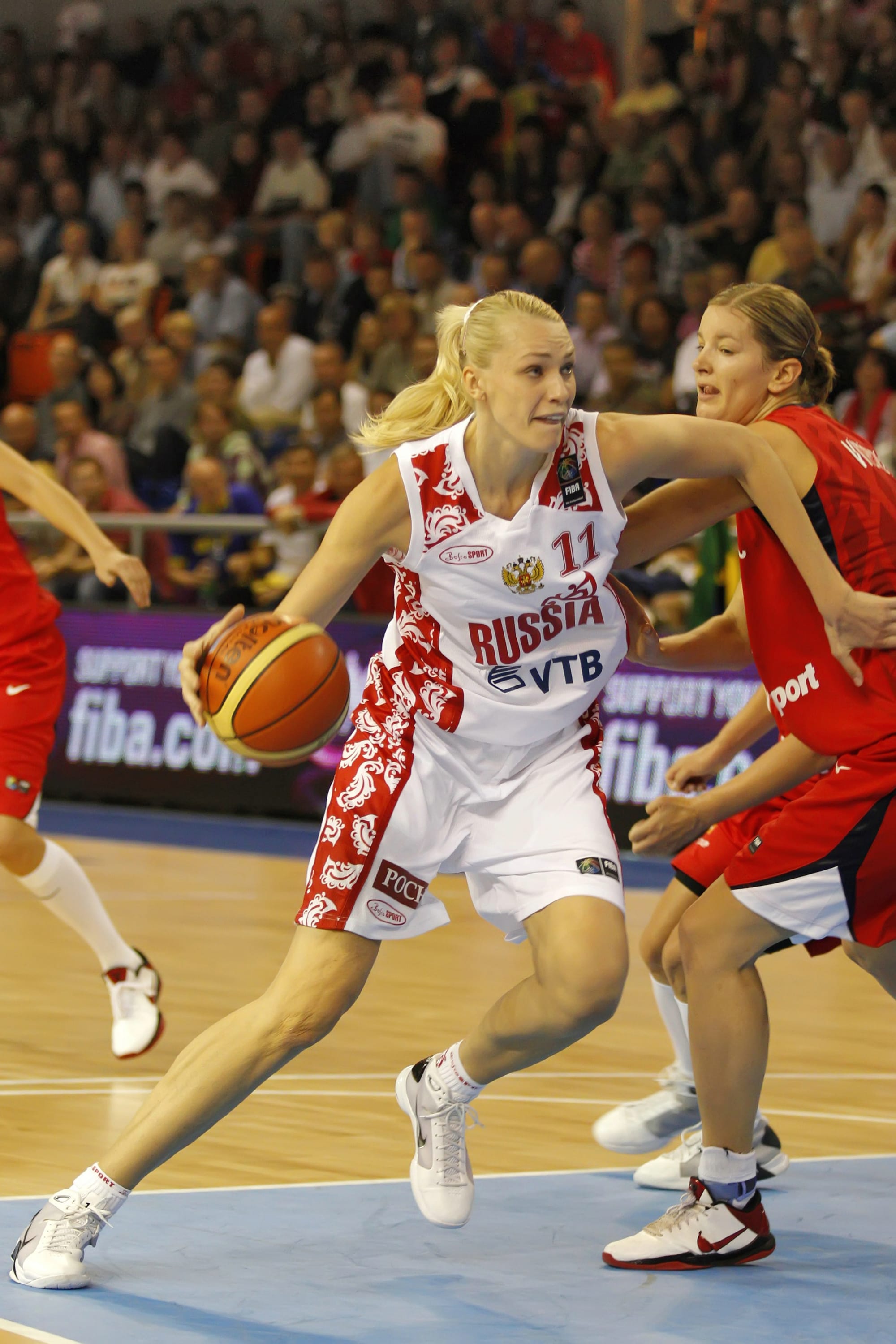CAN/RUS - Battling Canada fall to Russia | FIBA Basketball