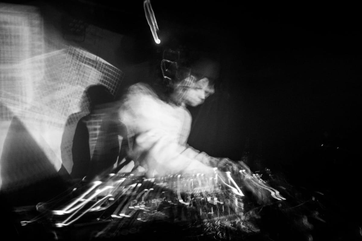 Smiff DJing pic
