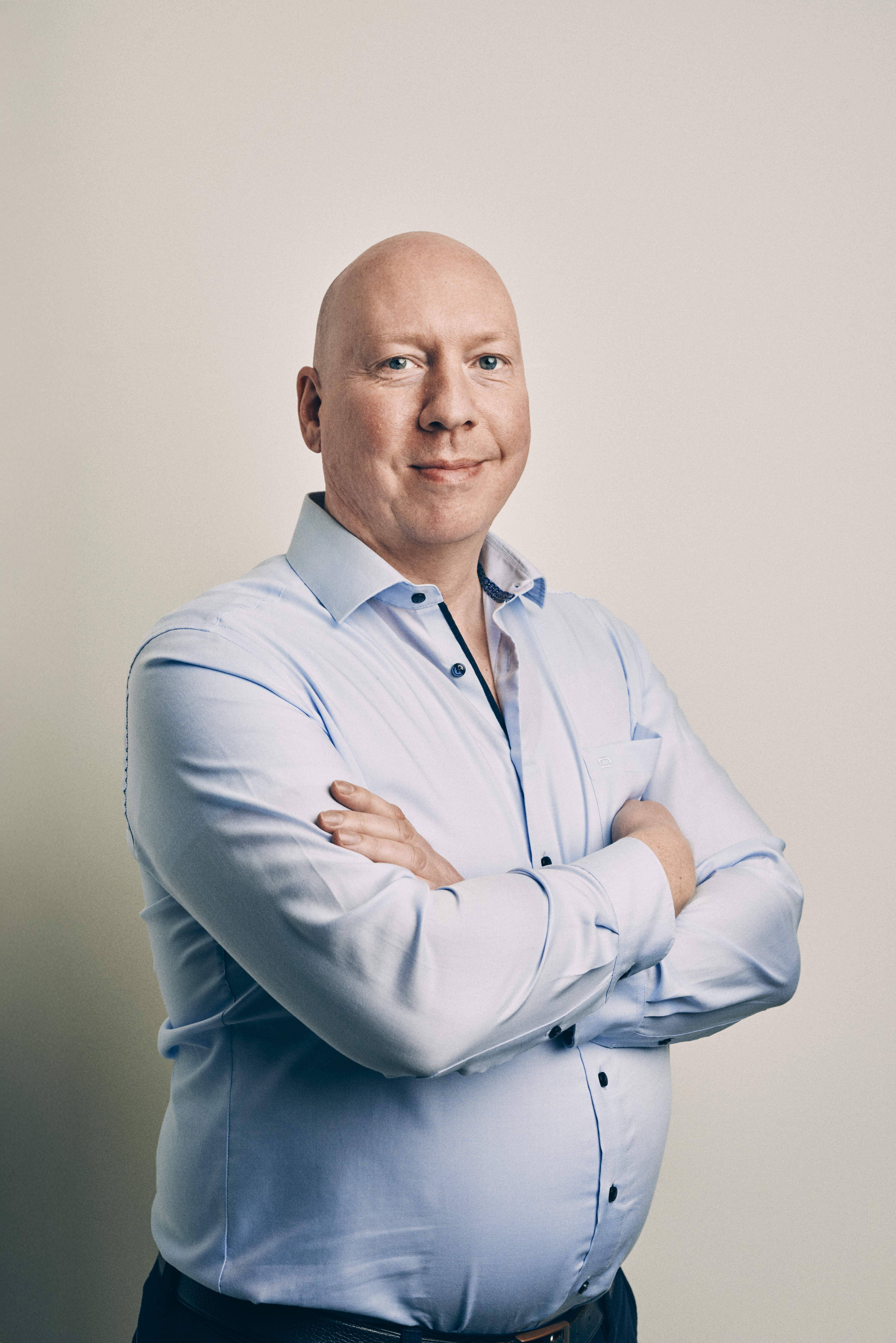 Bren — Senior Site Reliability Engineer & DevOps Engineer