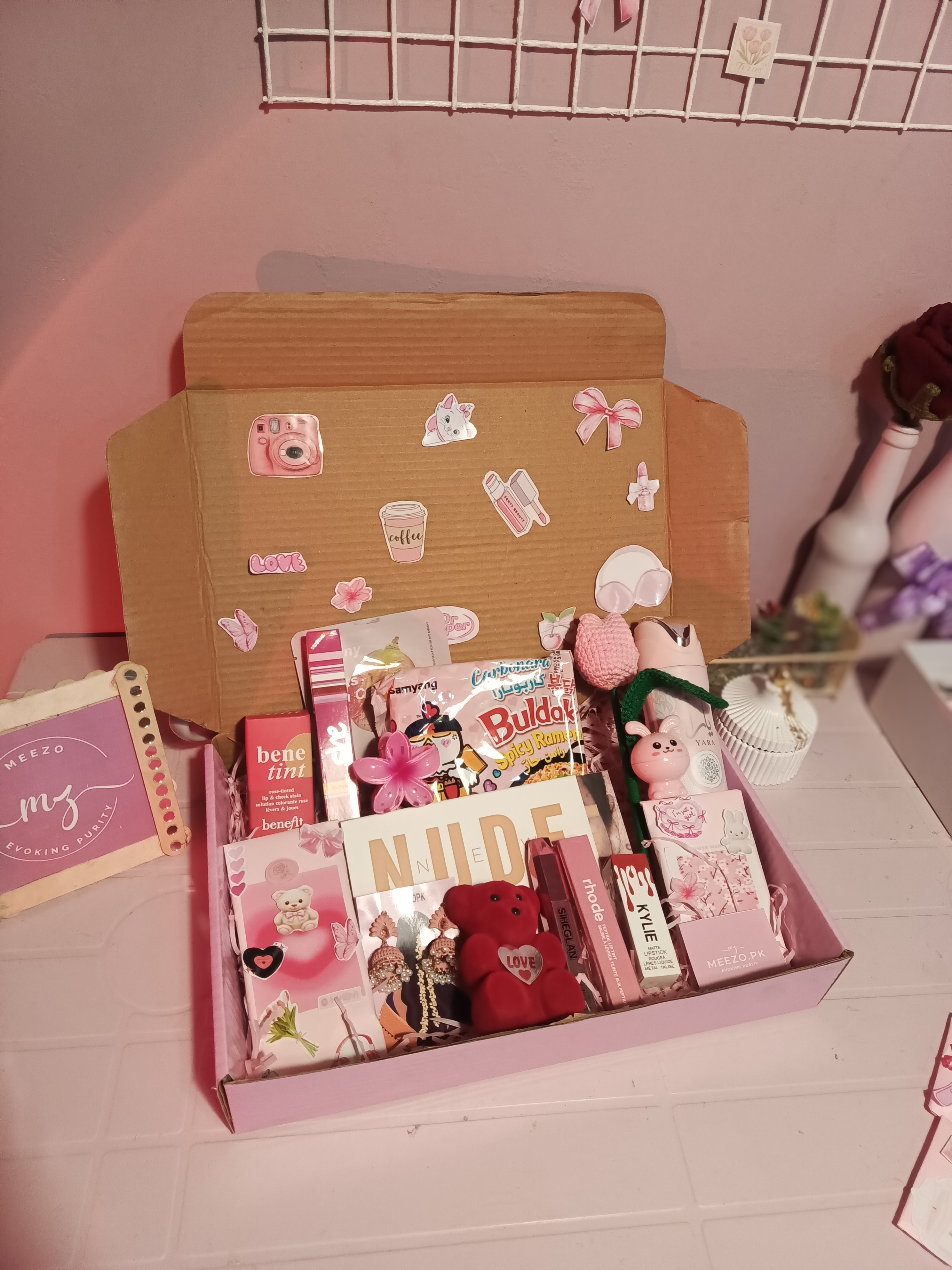 Valentine's Special Hamper 🎀