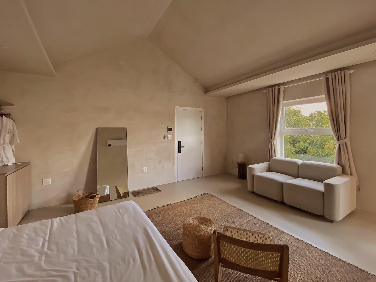ROOFTOP SUITE