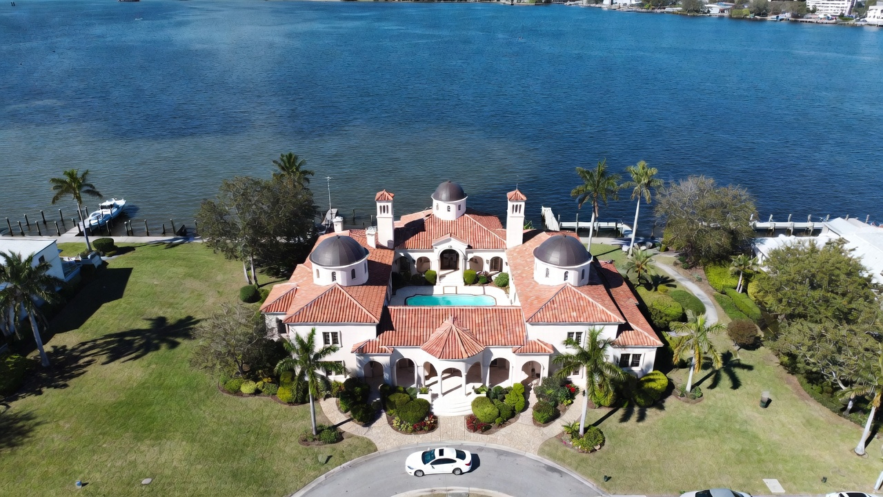 Luxury waterfront mansion on Davis Islands, Tampa Bay