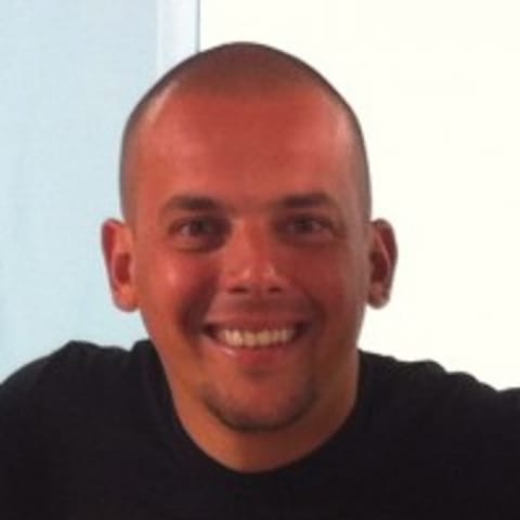 Profile photo of Roberto L.