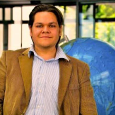 Profile photo of Oscar S.
