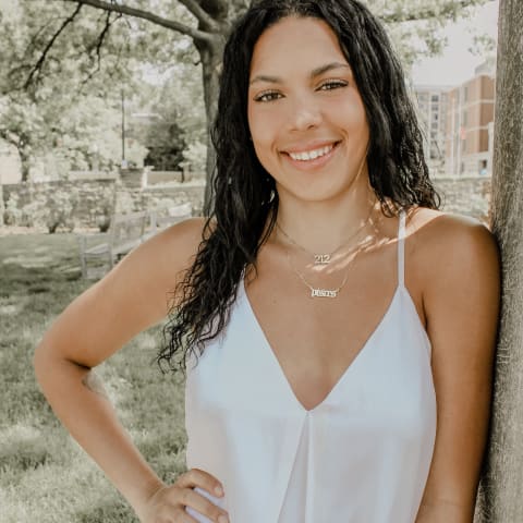 Profile photo of Lillian W.