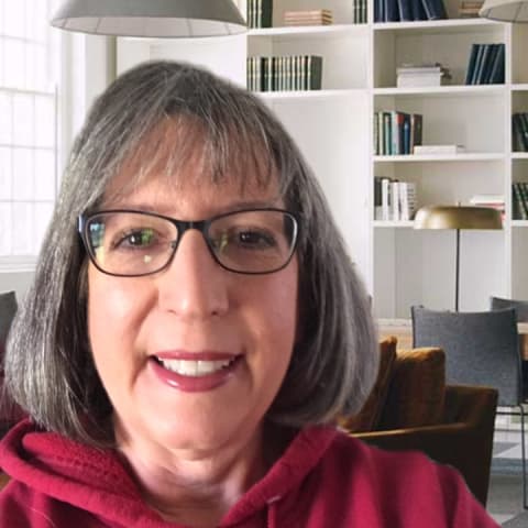 Profile photo of Elizabeth D.