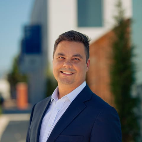 Profile photo of Iancu T.