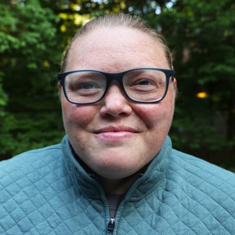 Profile photo of Leslie V.