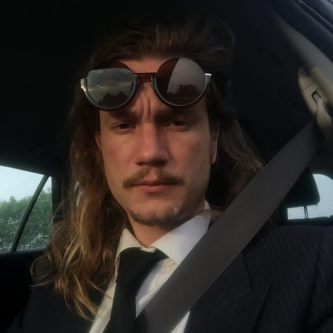 Profile photo of Oliver Z.