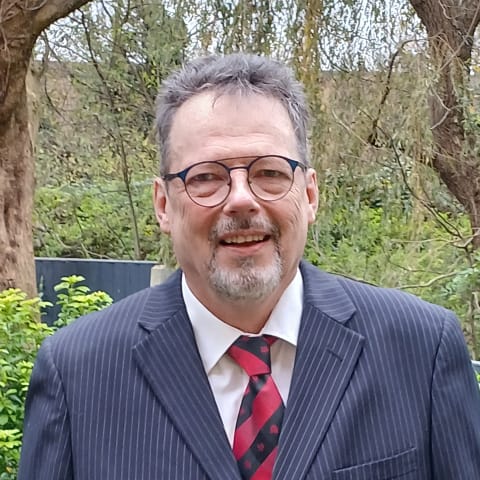 Profile photo of Tom R.