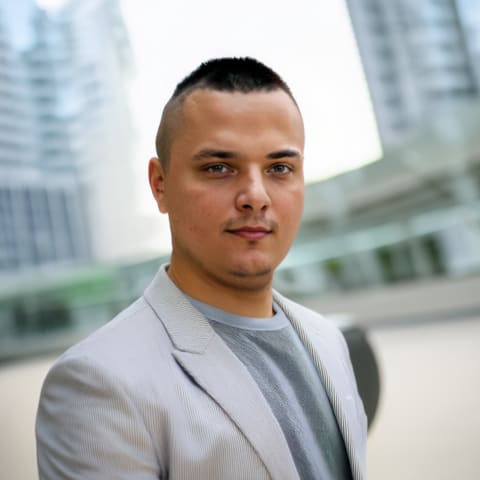 Profile photo of Szymon J.