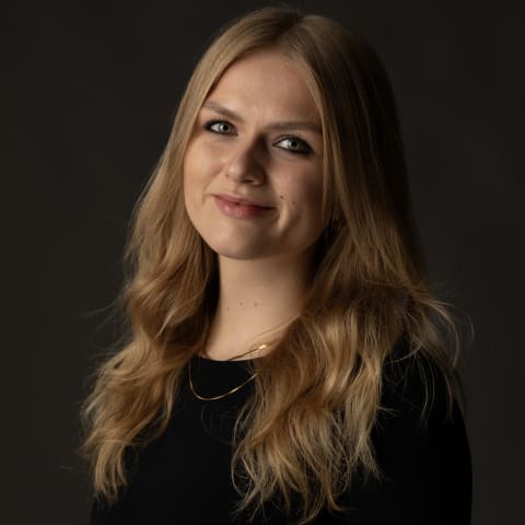 Profile photo of Holly B.