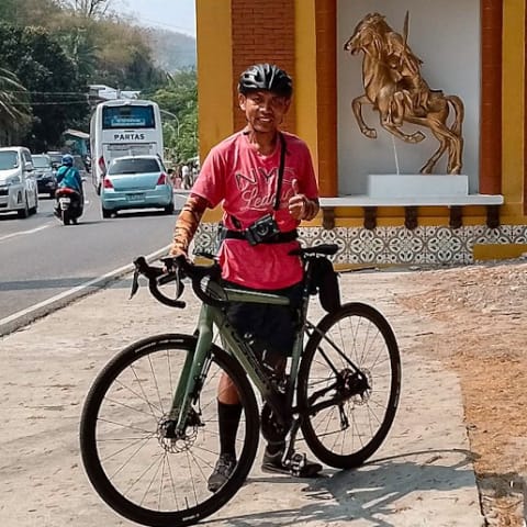 Profile photo of George B.