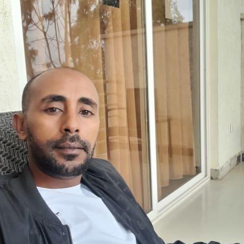 Profile photo of Solomon Y.