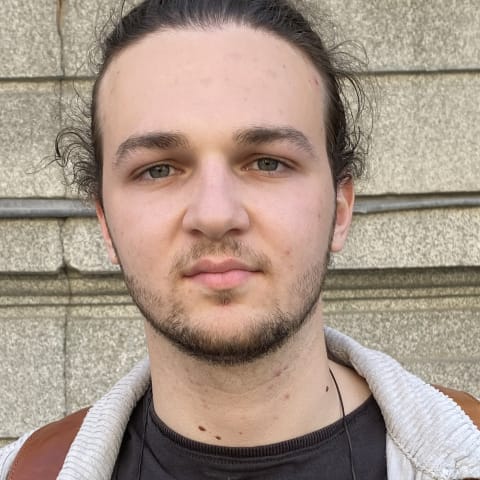 Profile photo of Yoan E.