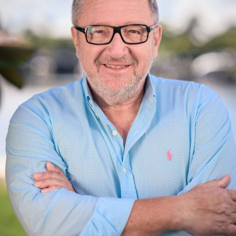 Profile photo of Alexander G.