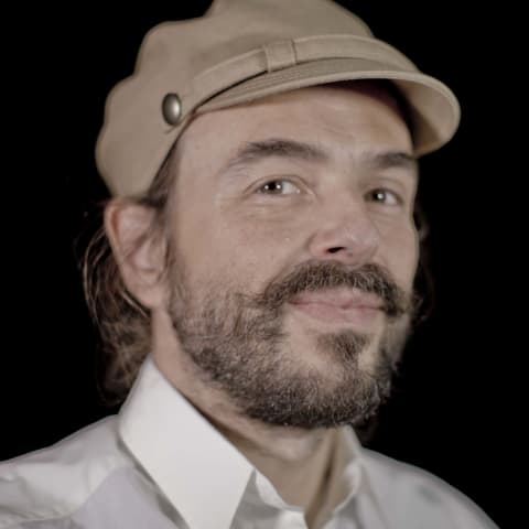 Profile photo of Juanan E.