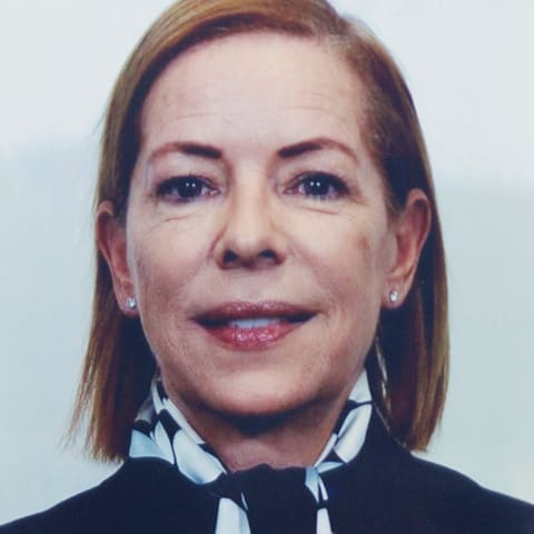 Profile photo of Lisa R.
