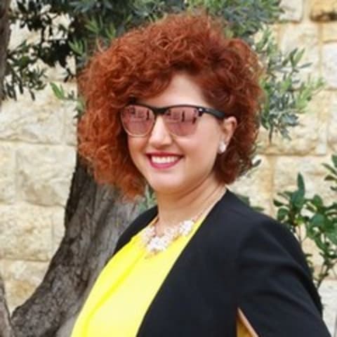 Profile photo of Julie O.