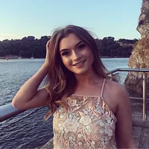 Profile photo of Rhiannon O.