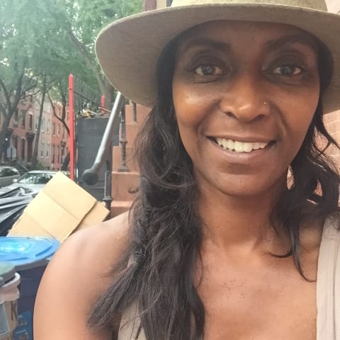 Profile photo of Lisa B.