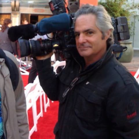 Profile photo of Aron R.