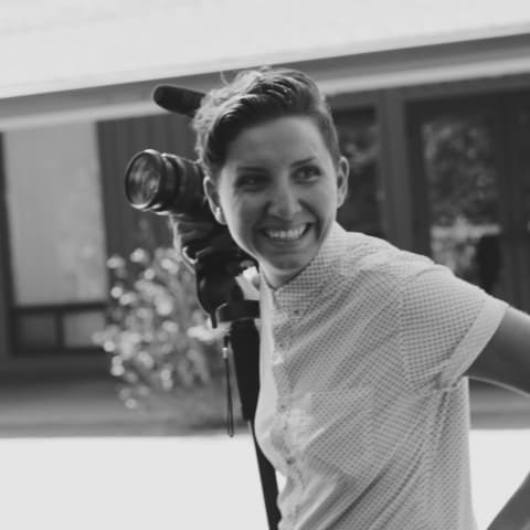 Profile photo of Jes R.