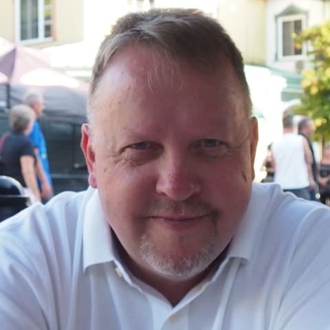 Profile photo of Mark L.