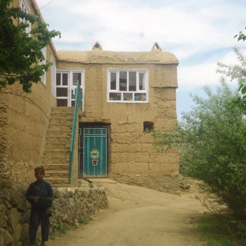 Profile photo of Emran F.