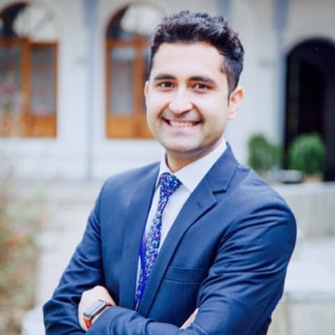 Profile photo of Hikmat N.