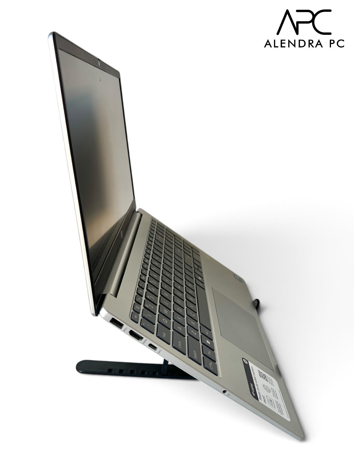 laptop hp 15-fd0133wm i3-N305 2